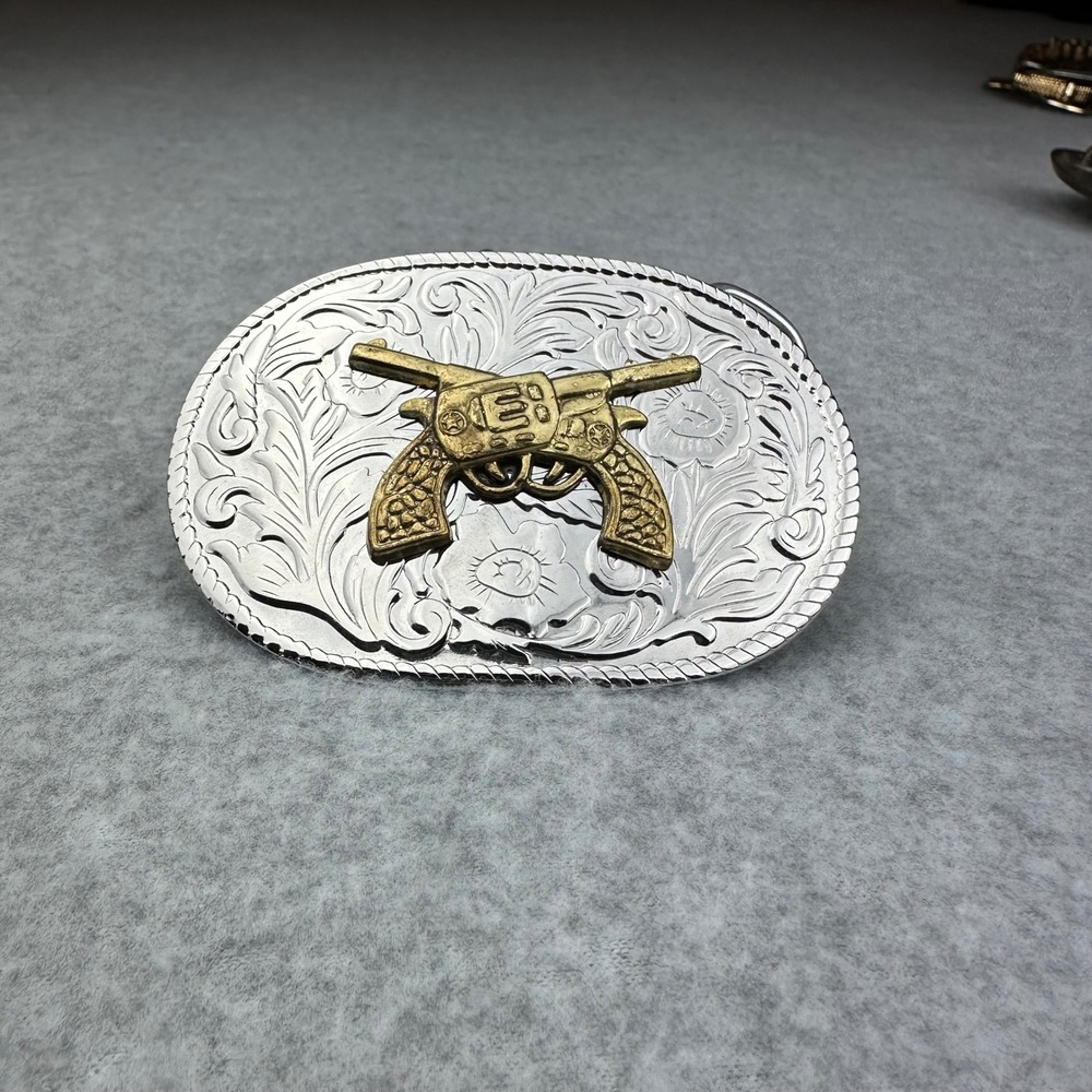 Vtg Western Silver Tone Engraved Belt Buckle Gold Crossed Revolvers Mens Oval